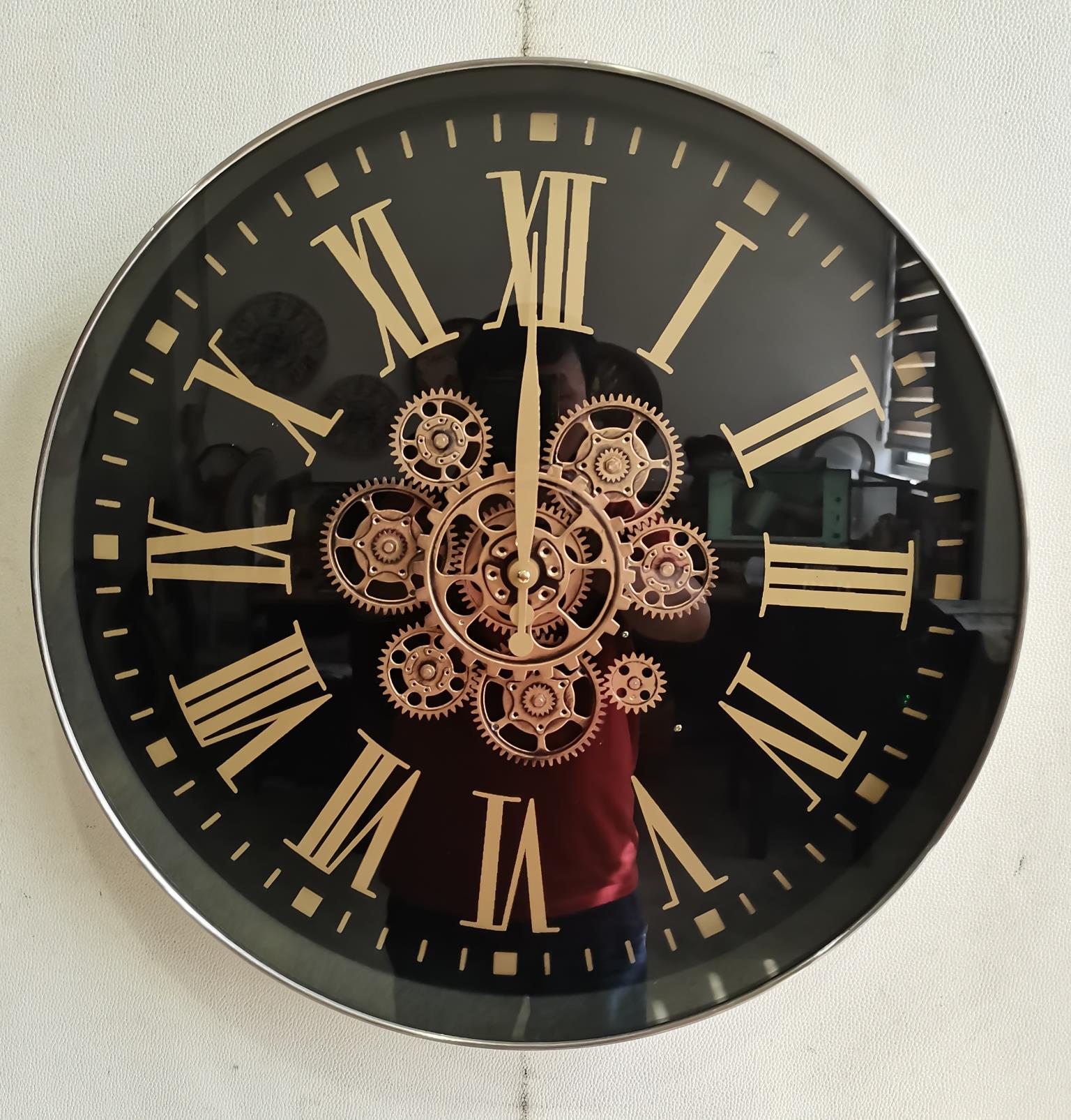 687 DECORATIVE MECHANICAL STYLE WALL CLOCK SILVER	